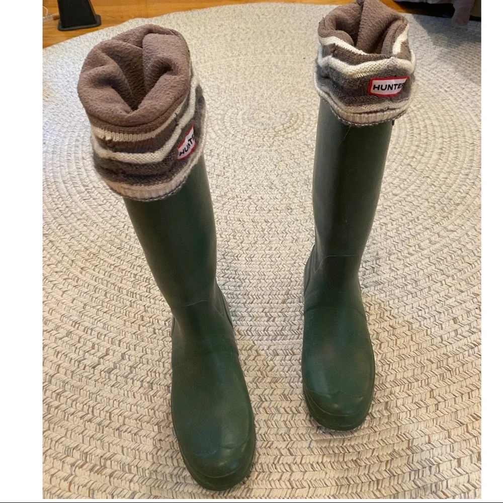 Hunter Forrest green boots with insert size 9 - Picture 1 of 3
